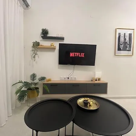 The Luxe Apartament *